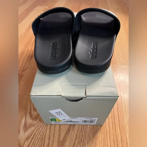 Adidas Adilette Comfort Slides Black/White Mens 5/Women's 6 NIB - Picture 5 of 6